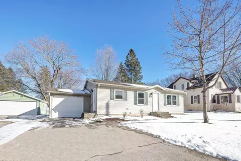 420 S Milwaukee Ave, Oconto Falls, WI 54154