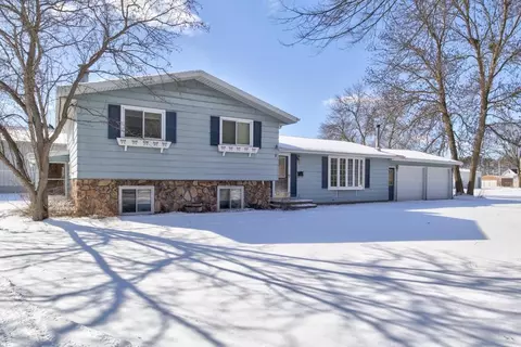 321 Oak St, Peshtigo, WI 54157