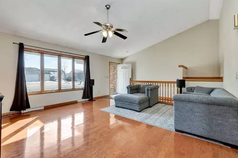Living - w5558 Bailey Drive, Appleton, WI 54915 photo 2 of 2