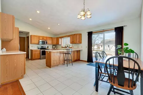 Kitchen - w5558 Bailey Drive, Appleton, WI 54915 photo 5 of 5