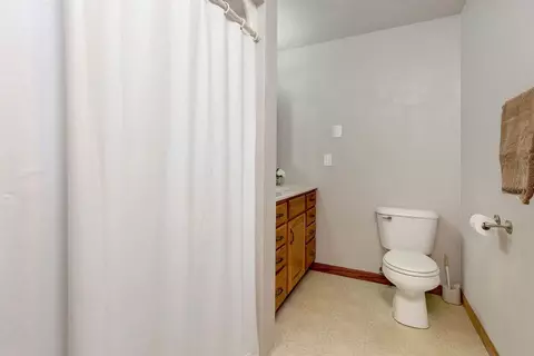Bath - w5558 Bailey Drive, Appleton, WI 54915 photo 1 of 4