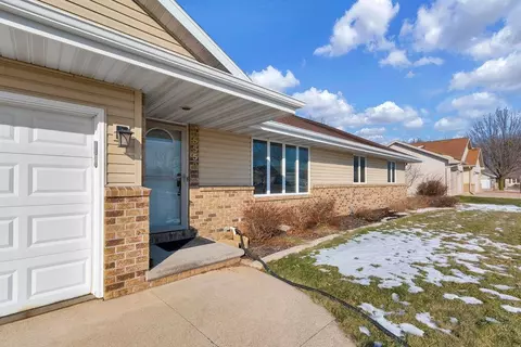 Exterior - w5558 Bailey Drive, Appleton, WI 54915 photo 3 of 5