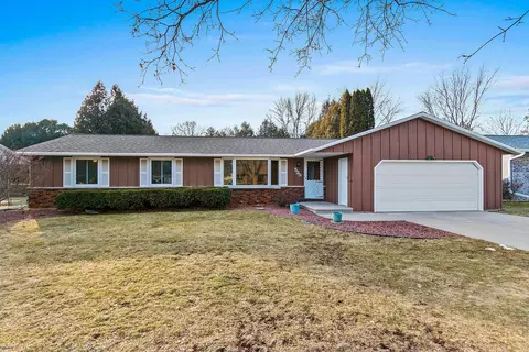 539 Lorraine Ln, Green Bay, WI 54311