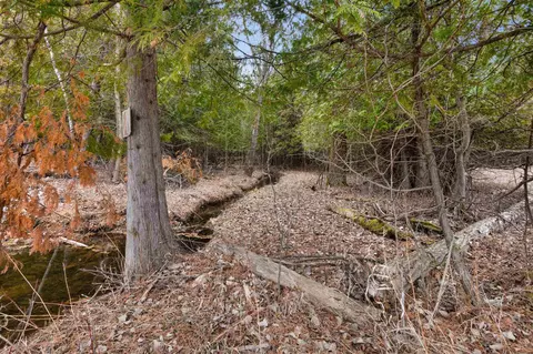 stoney creek lane, Oconto, WI 54153