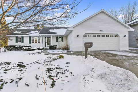 3007 W Point Rd, Green Bay, WI 54313