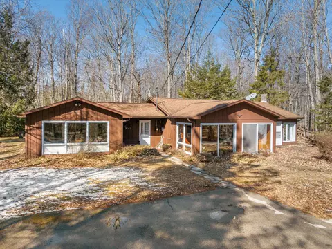 2099 Sunrise Shores Rd, Sturgeon Bay, WI 54235