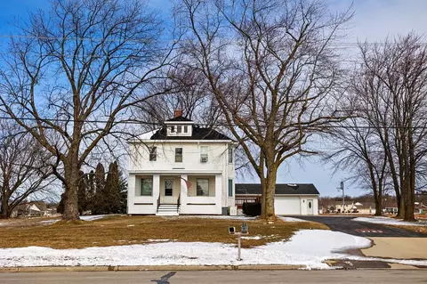 2763 Eaton Rd, Green Bay, WI 54311