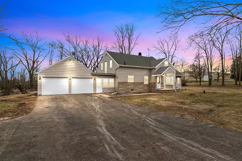 1380 Larsen Rd, Neenah, WI 54956