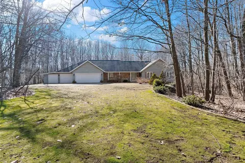 301 Maplewood Ln, Sobieski, WI 54171