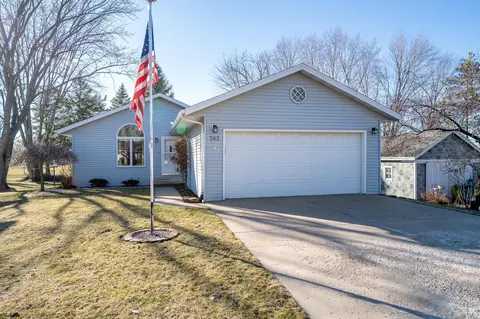 343 N Olk St, Hortonville, WI 54944