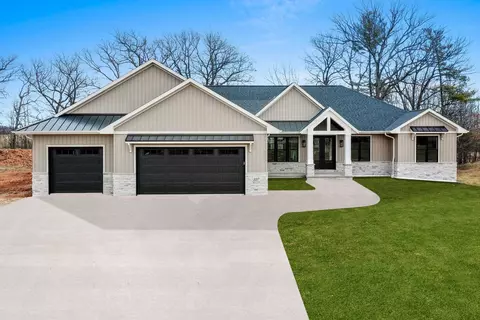 337 Baywood Trl, Green Bay, WI 54311