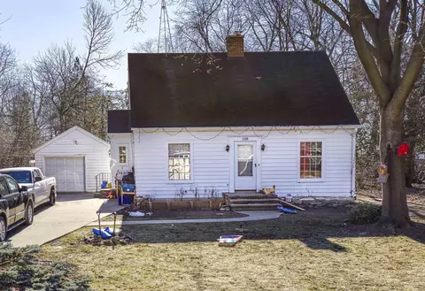 138 Courtney Ct, Neenah, WI 54956