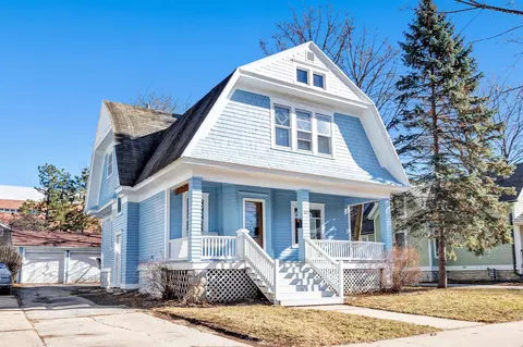 809 S Jackson St, Green Bay, WI 54301