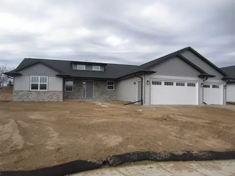 1219 Crescent Hl, Green Bay, WI 54313