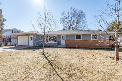1123 Roscoe St, Green Bay, WI 54304
