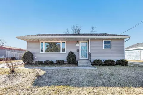 3515 Custer St, Manitowoc, WI 54220
