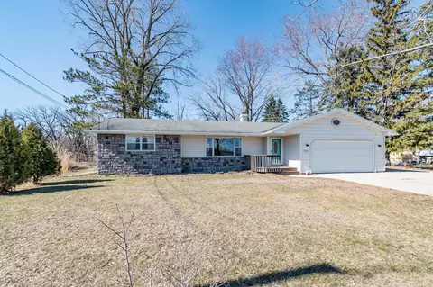 1828 Island Ct, Green Bay, WI 54303
