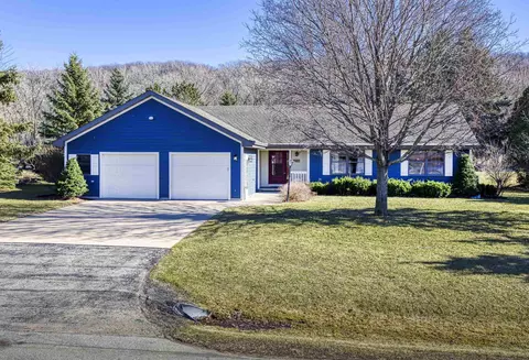 w4877 Spring Hill Drive, Sherwood, WI 54169