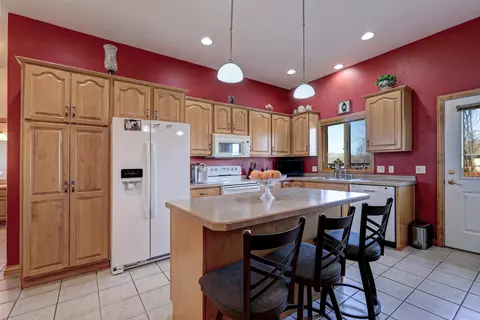 Kitchen - 547 Fair St, Wrightstown, WI 54180 photo 1 of 3