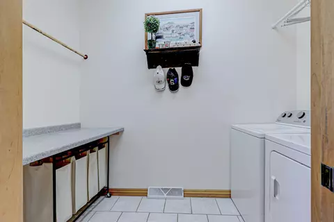 Entry Way - 547 Fair St, Wrightstown, WI 54180 photo 1 of 1