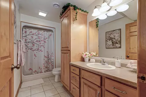 Bath - 547 Fair St, Wrightstown, WI 54180 photo 1 of 3