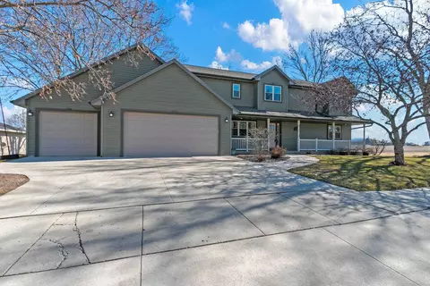 440 Kennedy Dr, Brillion, WI 54110