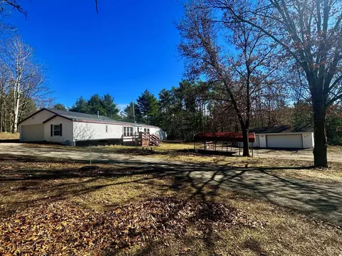 211 W Oak Ct, Redgranite, WI 54970