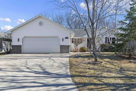 1270 Hannah St, Green Bay, WI 54303