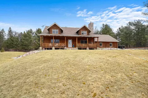 12084 Up North Ln, Crivitz, WI 54114
