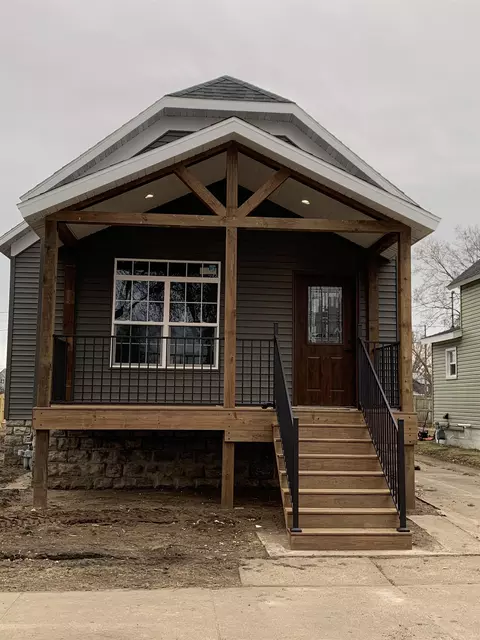 1849 Wisconsin St, Marinette, WI 54143
