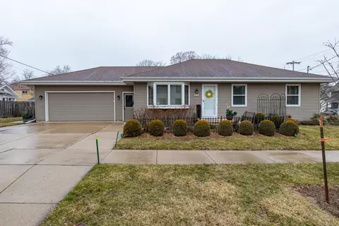 744 E Pacific St, Appleton, WI 54911