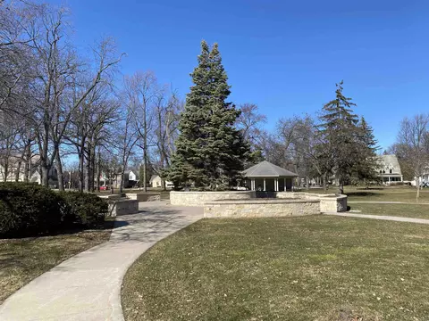 424 E North St, Appleton, WI 54911 photo 5