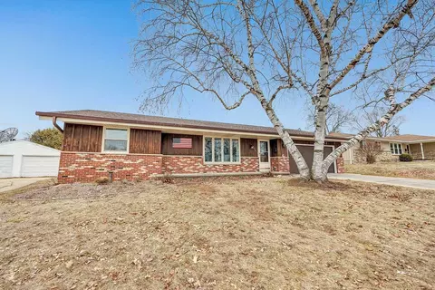 1506 Servais St, Green Bay, WI 54304