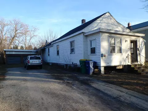 637 S Jefferson St, Green Bay, WI 54301