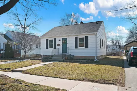 1111 Bond St, Green Bay, WI 54303