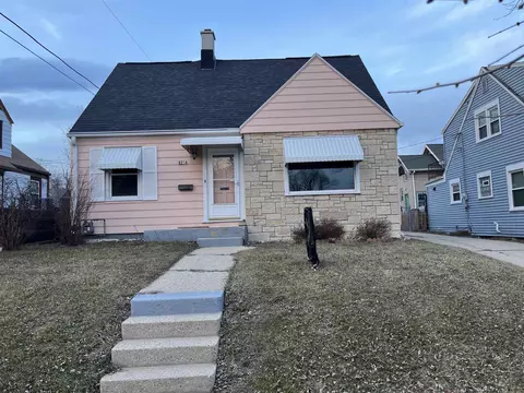 9314 W Becher St, West Allis, WI 53227
