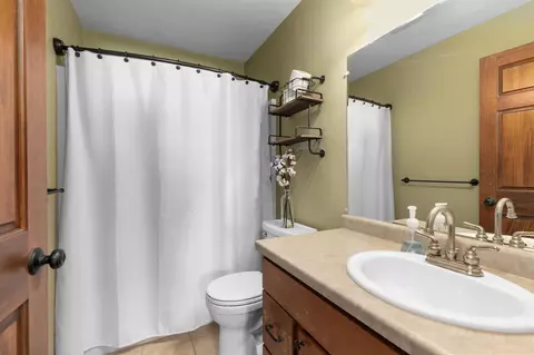 750 E Scott St, Omro, WI 54963 photo 22