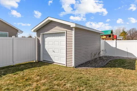750 E Scott St, Omro, WI 54963 photo 41
