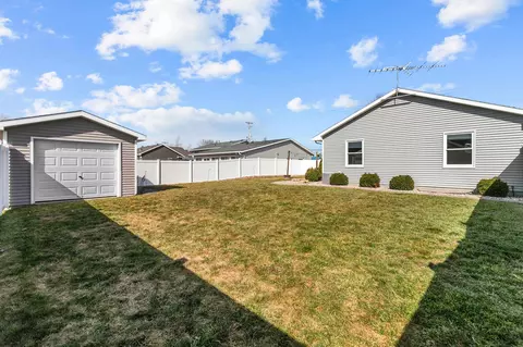 750 E Scott St, Omro, WI 54963 photo 40