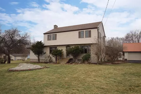 513 N Margaret St, Markesan, WI 53946