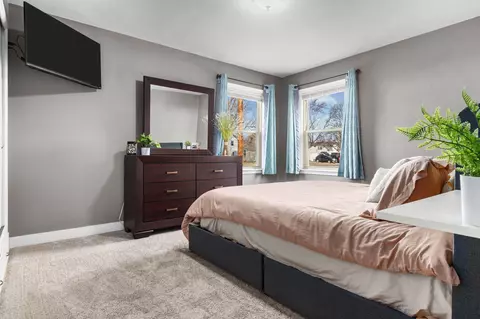 Bedroom - 2100 S Jackson St, Appleton, WI 54915 photo 2 of 4