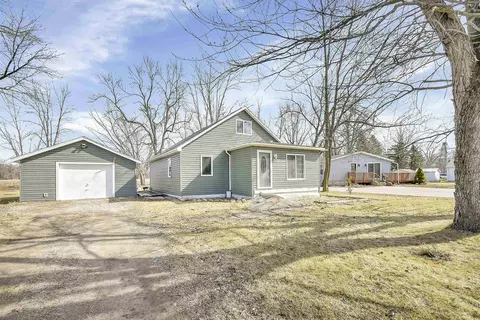 1220 County Road J, Little Suamico, WI 54141