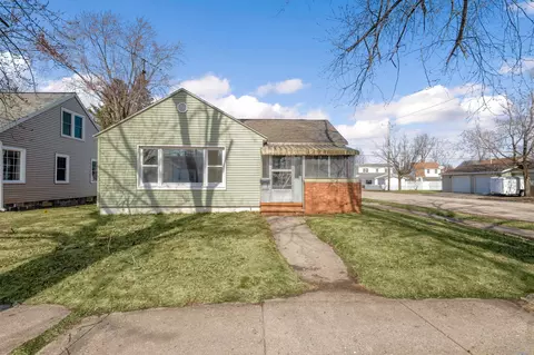 2000 15th Ave, Menominee, MI 49858