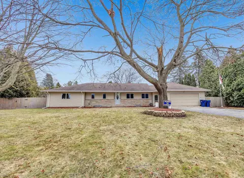 1400 S Park Ave, Neenah, WI 54956