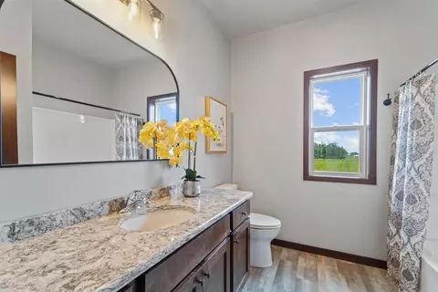 Bath - 3800 Teton Ln, Appleton, WI 54913 photo 3 of 3