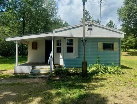 e1813 Rural Road, Waupaca, WI 54981
