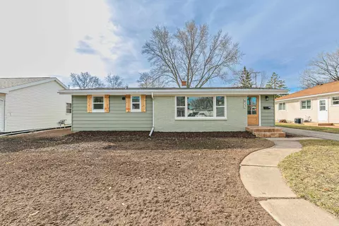 822 Jean St, Neenah, WI 54956