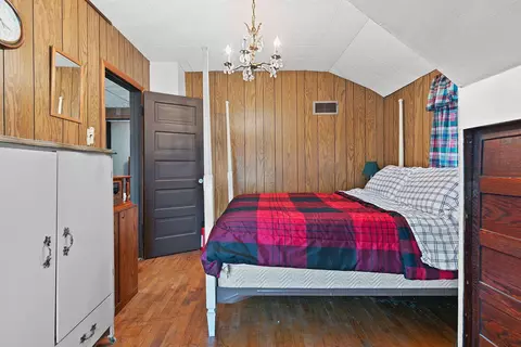 Bedroom - 1006 W Lorain St, Appleton, WI 54914 photo 2 of 2