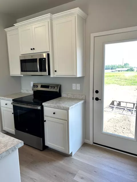 W6542 E Steamboat Lane, Appleton, WI 54915 photo 3