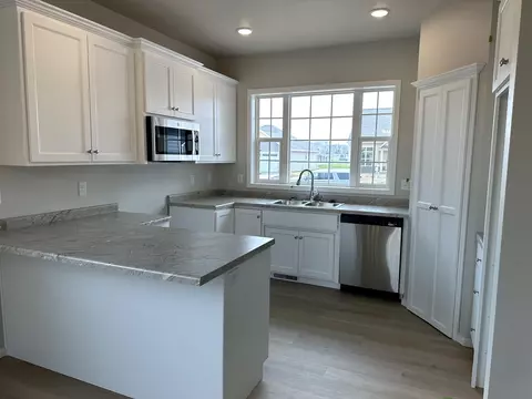 W6538 E Steamboat Lane, Appleton, WI 54915 photo 2